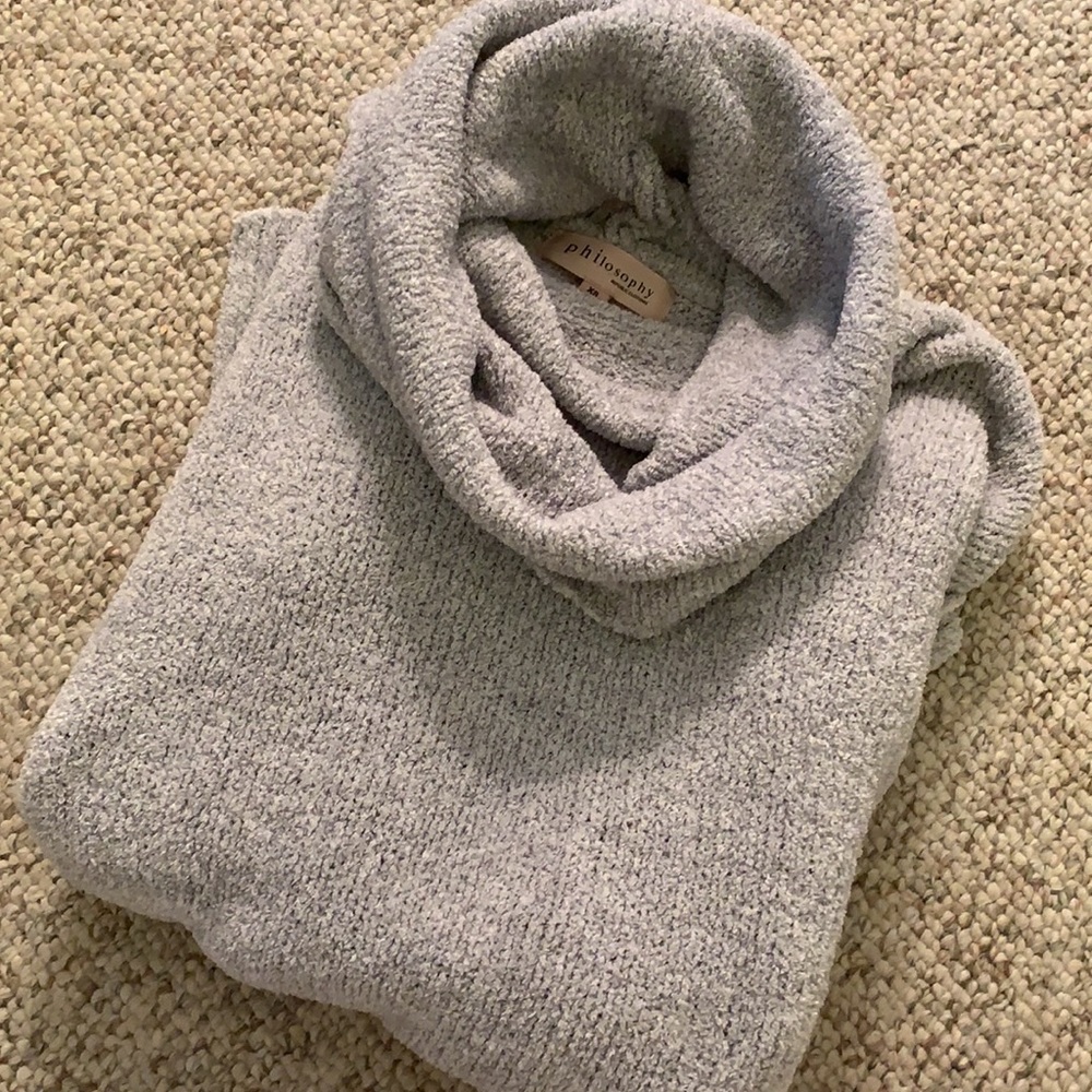 Soft quarter sleeve sky blue loose turtle neck sweater size xs